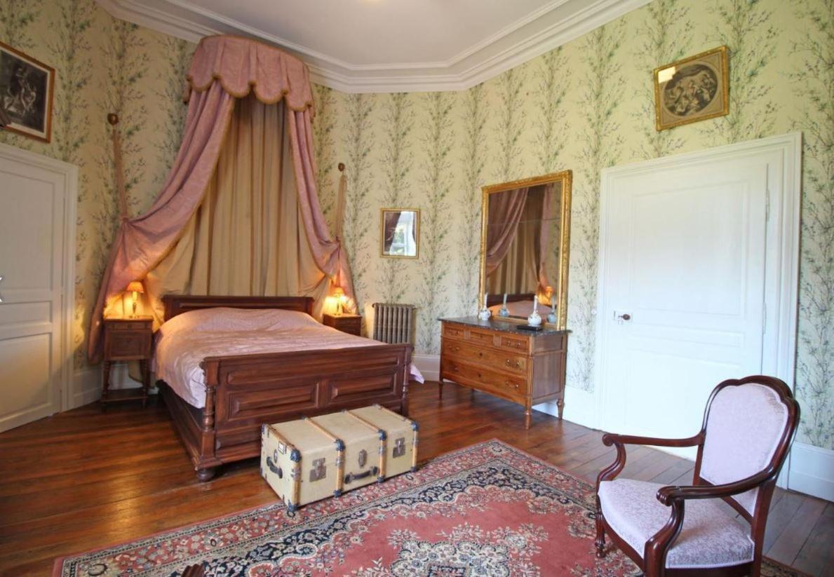 Domaine De Bort Bed and Breakfast Saint-Priest-Taurion Εξωτερικό φωτογραφία