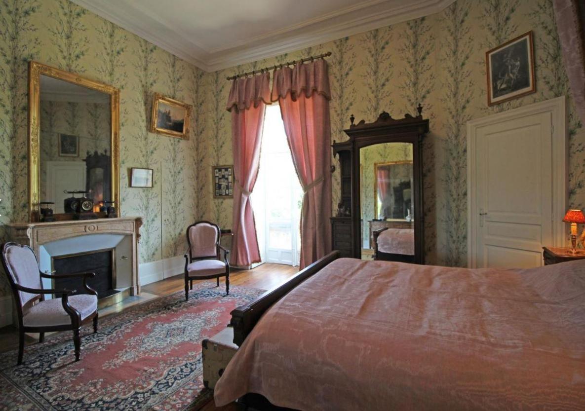 Domaine De Bort Bed and Breakfast Saint-Priest-Taurion Εξωτερικό φωτογραφία
